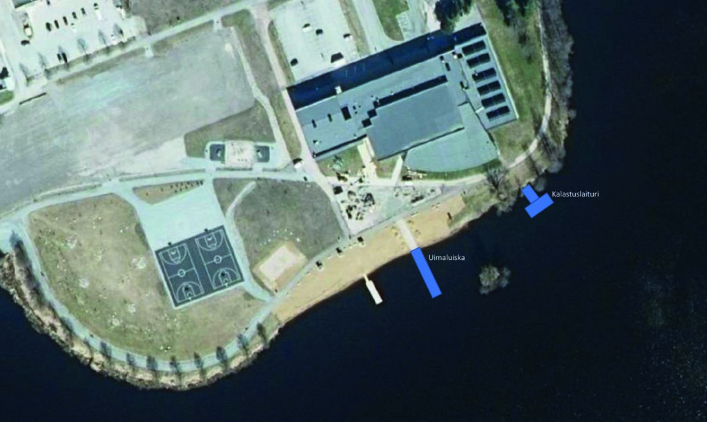 Esteettömän uimaluiskan ja kalastuslaiturin sijainnit on piirreety karttaan sinisellä