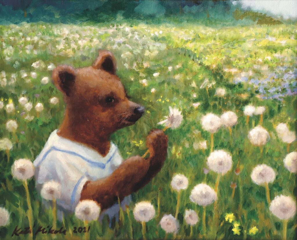 Naivistinen maalaus, jossa karhu puhaltaa kukkineita voikukkia. 
