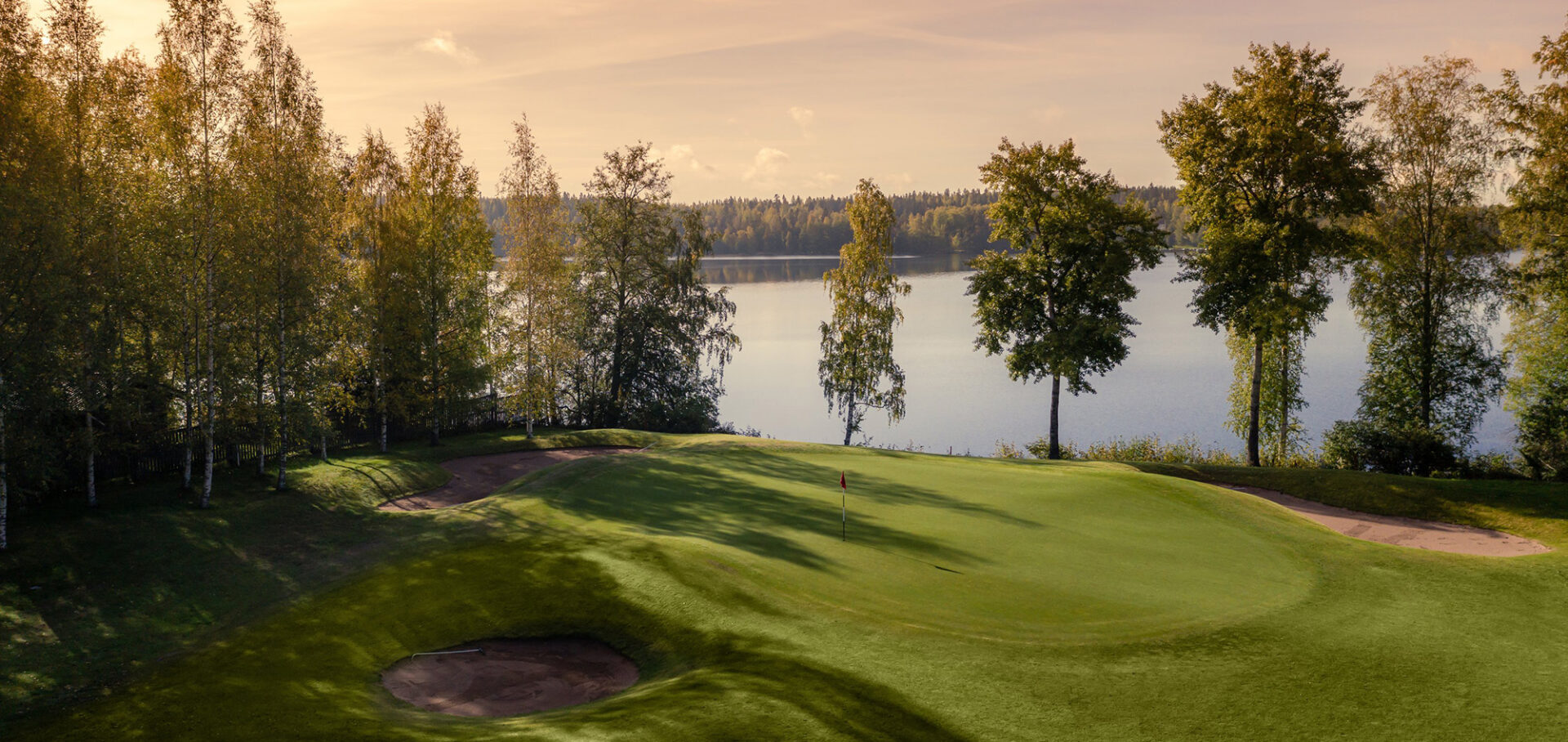 Tawast golfin kenttä katumajärven rannassa