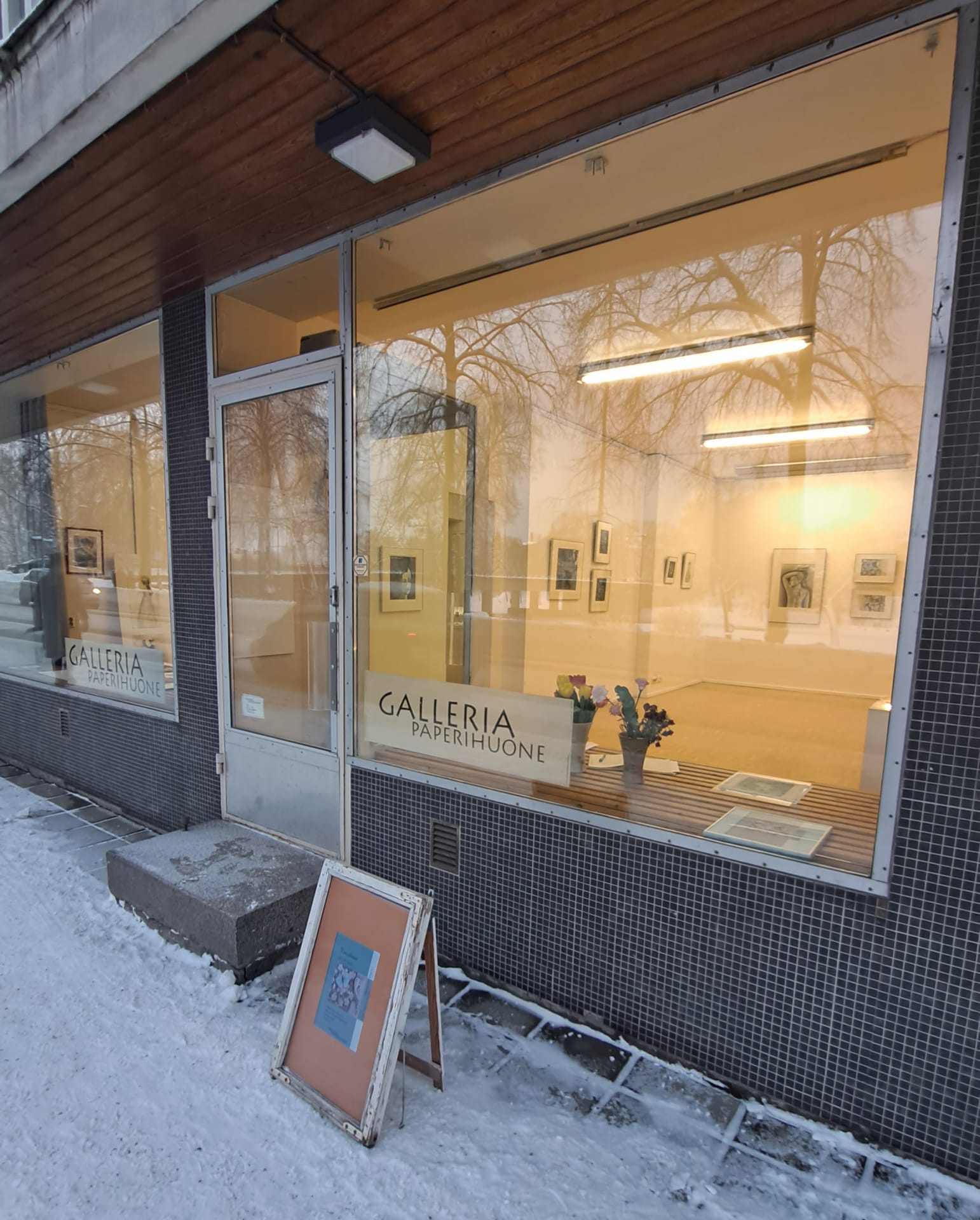Julkisivu