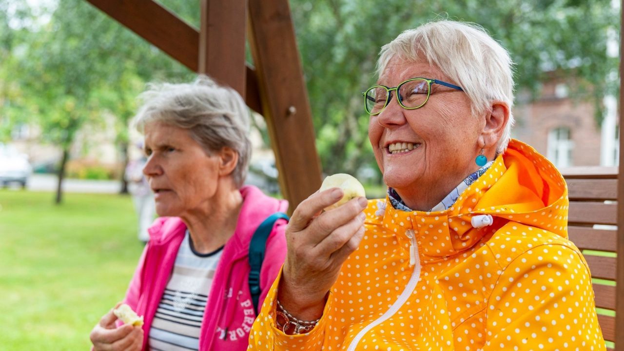 Luontoseniorit: Syksyinen päivä Ahvenistolla
