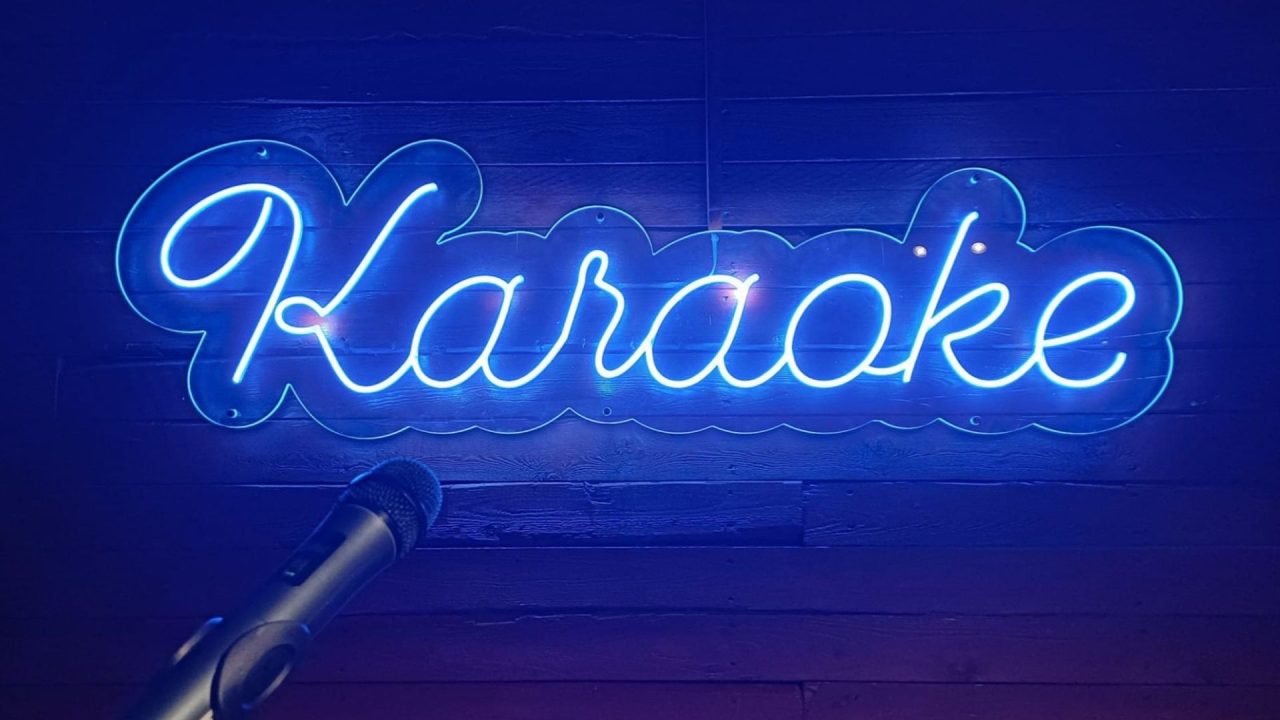 KARAOKE!