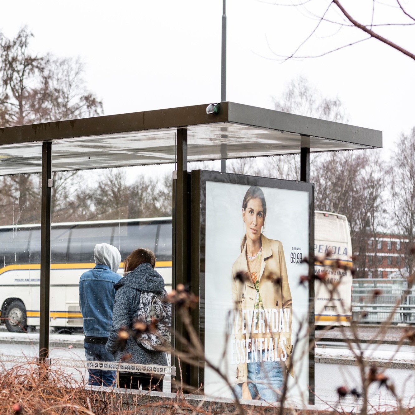 Bussipysäkin mainostaulu